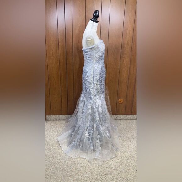 Rene Ruiz Collection Brocade Tulle Strapless Mermaid Gown size 4 - Picture 9 of 14